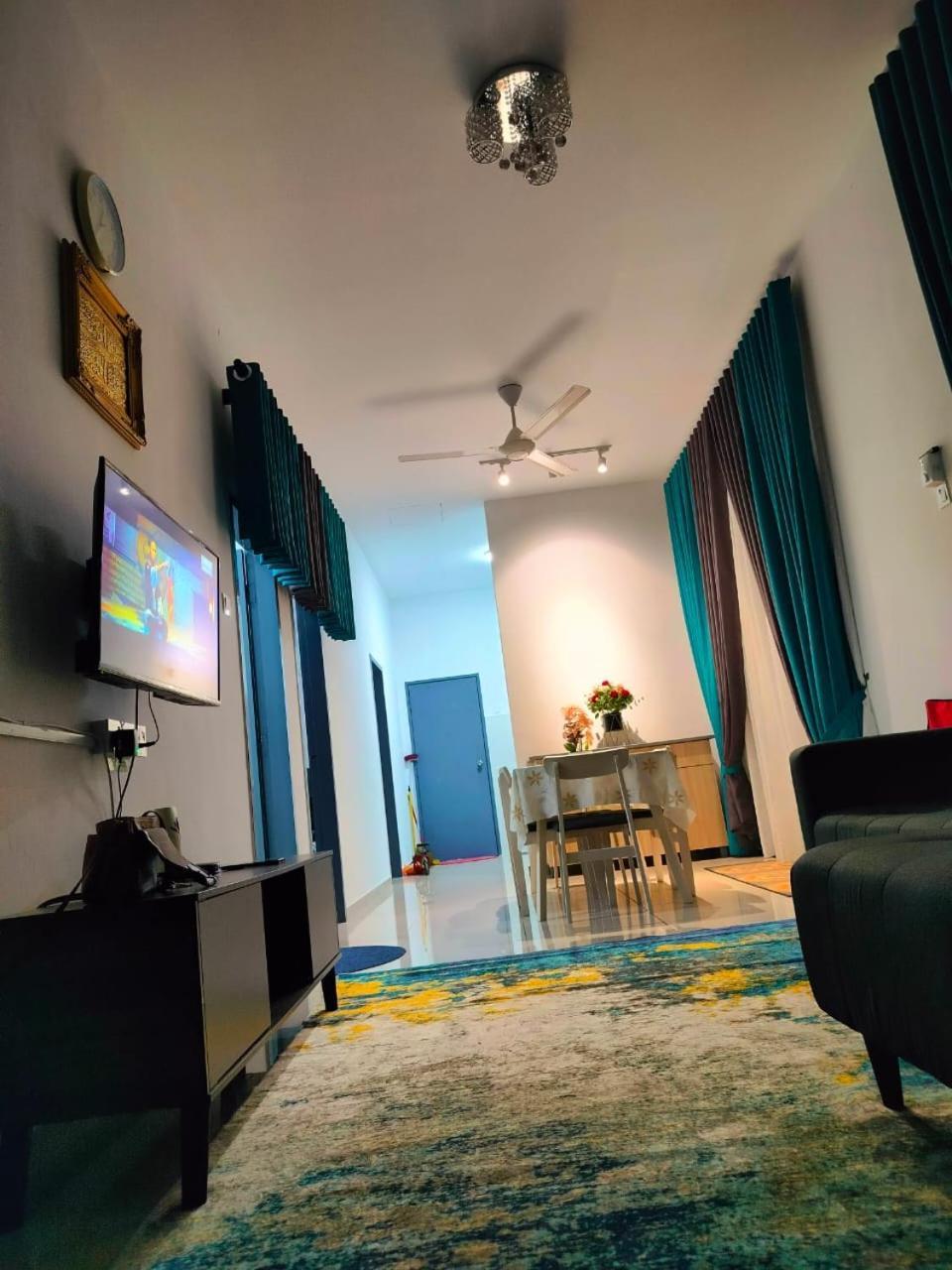 Aiman'S Rose Homestay Teluk Panglima Garang Exterior photo